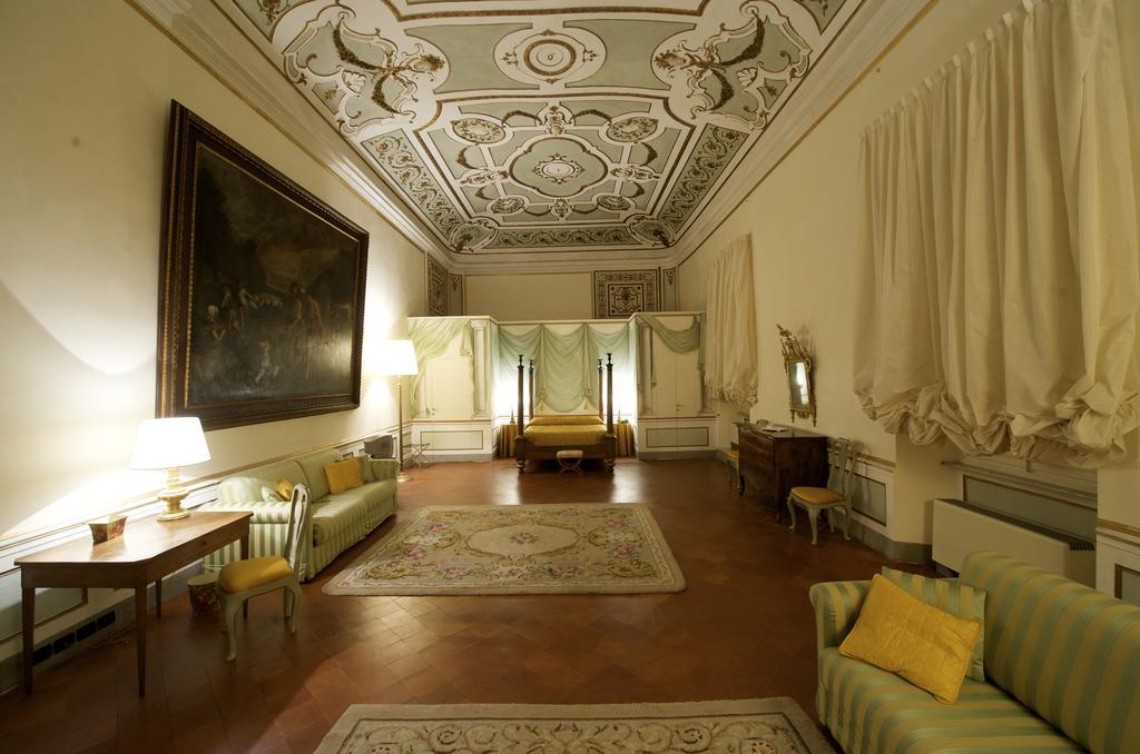 Bed and Breakfast Palazzo Tucci Residenza D'Epoca Lucca Zimmer foto